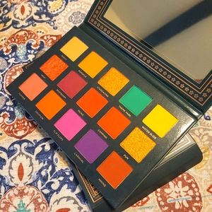 ACE BEAUTE Nostalgia Eyeshadow Palette